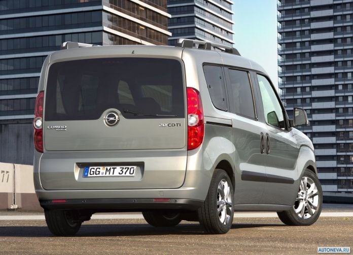 2012 Opel Combo - фотография 21 из 46