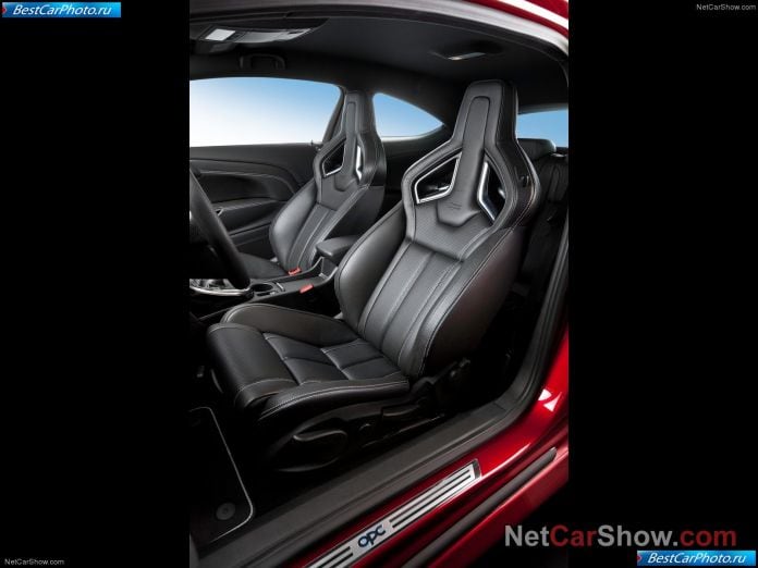 2013 Opel Astra Opc - фотография 5 из 9