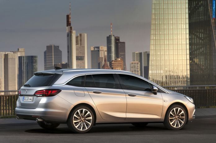 2016 Opel Astra Sports Tourer - фотография 8 из 123 2016 Opel Astra Sports Tourer - фотография 8 из 123