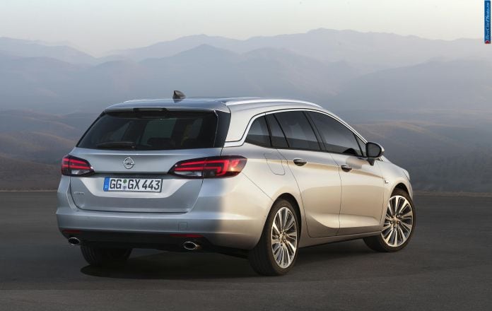 2016 Opel Astra Sports Tourer - фотография 11 из 123