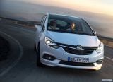 opel_2017_zafira_008.jpg