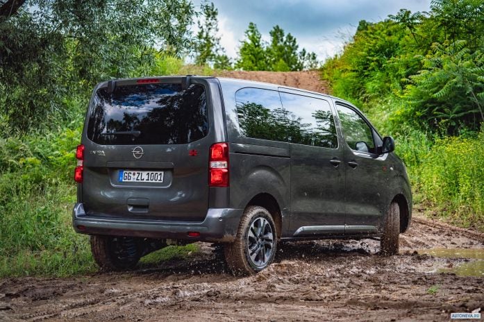 2020 Opel Zafira Life 4x4 - фотография 16 из 20