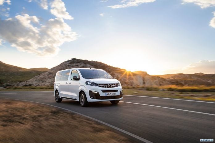 2020 Opel Zafira Life Medium - фотография 9 из 18