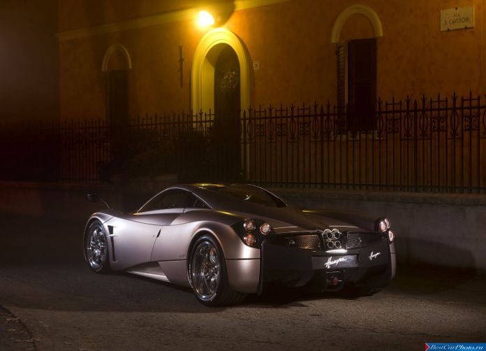 2012 Pagani Huayra - фотография 21 из 51