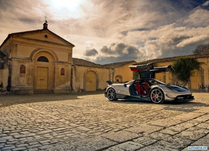 2016 Pagani Huayra  BC - фотография 2 из 61