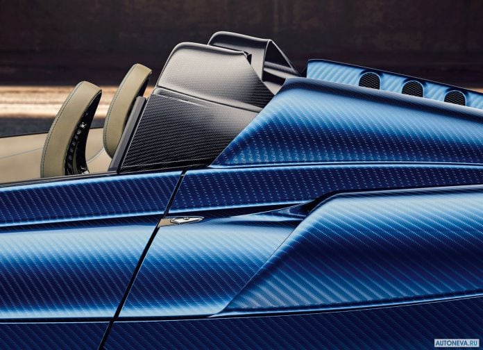 2017 Pagani Huayra Roadster - фотография 16 из 21