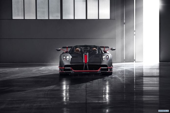 2020 Pagani Huayra BC Roadster - фотография 1 из 20