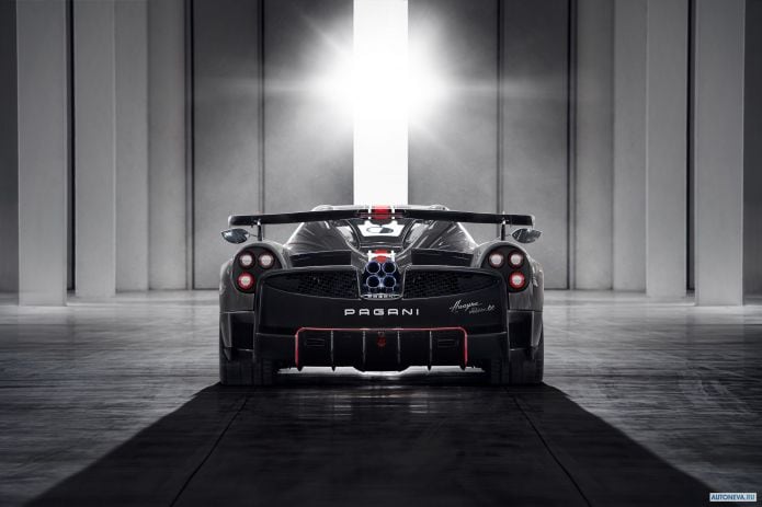 2020 Pagani Huayra BC Roadster - фотография 14 из 20