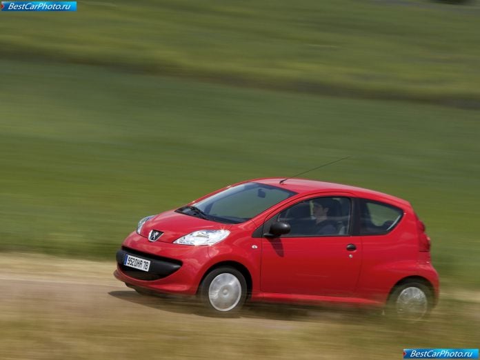2005 Peugeot 107 - фотография 29 из 71