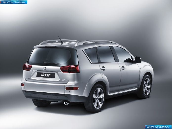 2007 Peugeot 4007 - фотография 17 из 30 2007 Peugeot 4007 - фотография 17 из 30