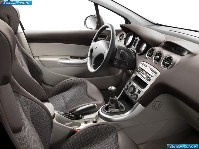 2008 Peugeot 308 - фотография 33 из 81 2008 Peugeot 308 - фотография 33 из 81