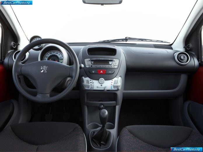 2009 Peugeot 107 - фотография 25 из 32 2009 Peugeot 107 - фотография 25 из 32