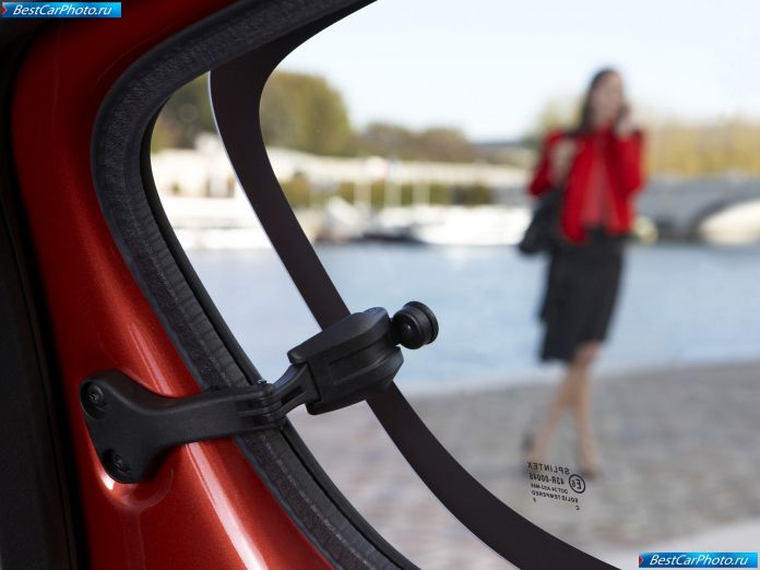 2009 Peugeot 107 - фотография 28 из 32 2009 Peugeot 107 - фотография 28 из 32