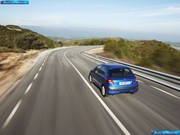 2009 Peugeot 206 Plus - фотография 11 из 27