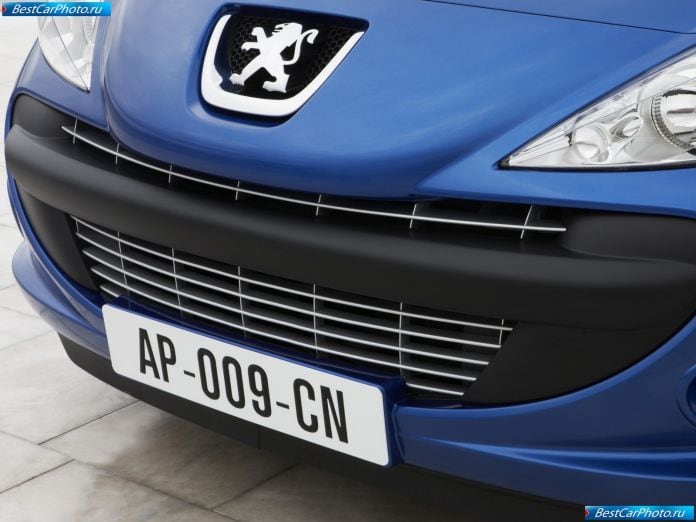 2009 Peugeot 206 Plus - фотография 24 из 27 2009 Peugeot 206 Plus - фотография 24 из 27