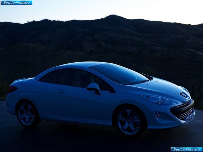2009 Peugeot 308 Cc - фотография 35 из 115 2009 Peugeot 308 Cc - фотография 35 из 115