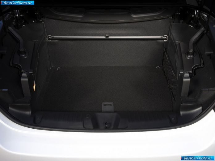 2009 Peugeot 308 Cc - фотография 93 из 115 2009 Peugeot 308 Cc - фотография 93 из 115