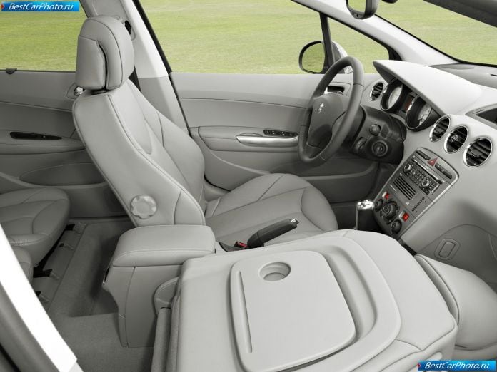 2009 Peugeot 308 Sw - фотография 14 из 29 2009 Peugeot 308 Sw - фотография 14 из 29