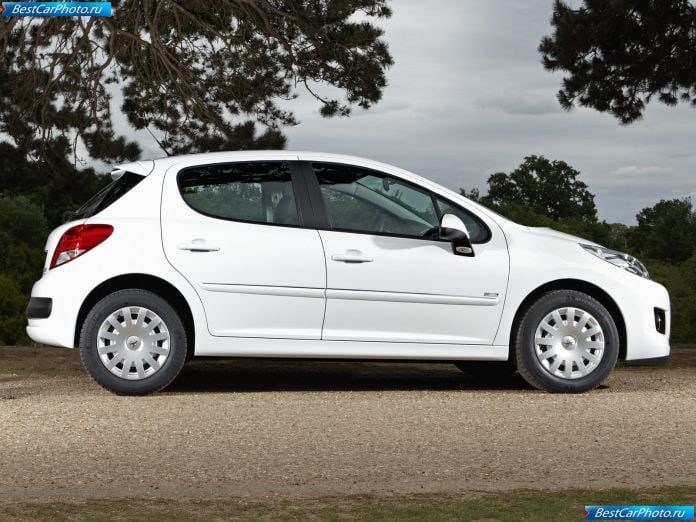 2010 Peugeot 207 - фотография 10 из 32