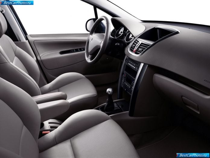 2010 Peugeot 207 - фотография 18 из 32 2010 Peugeot 207 - фотография 18 из 32