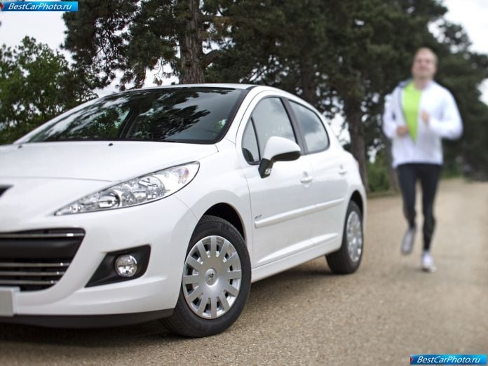 2010 Peugeot 207 - фотография 22 из 32 2010 Peugeot 207 - фотография 22 из 32