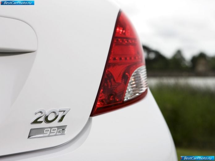 2010 Peugeot 207 - фотография 25 из 32