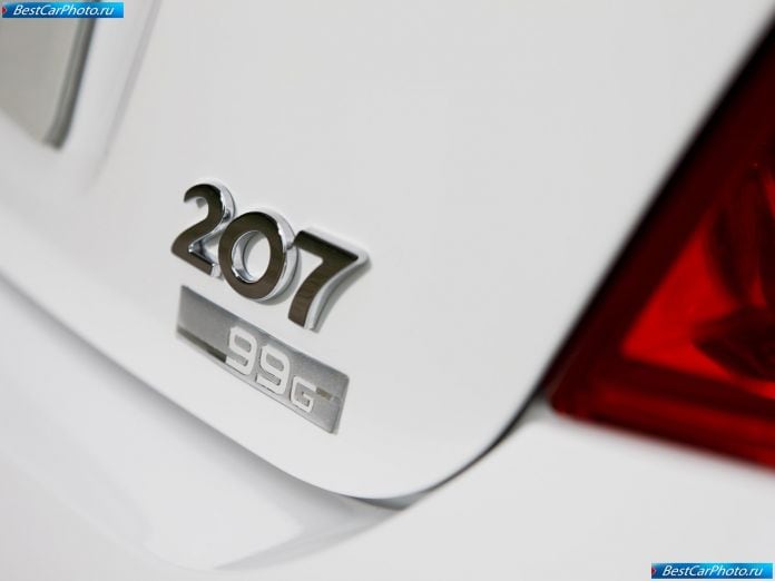 2010 Peugeot 207 - фотография 27 из 32