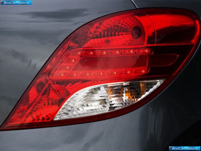 2010 Peugeot 207 - фотография 28 из 32 2010 Peugeot 207 - фотография 28 из 32