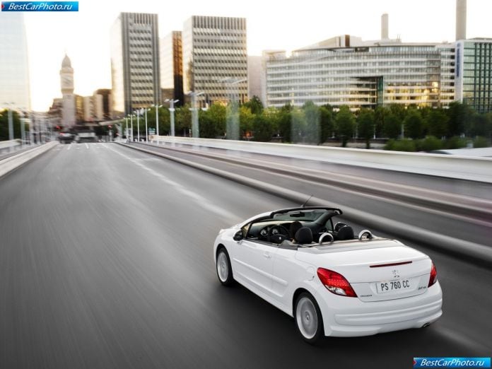 2010 Peugeot 207 Cc - фотография 11 из 20 2010 Peugeot 207 Cc - фотография 11 из 20