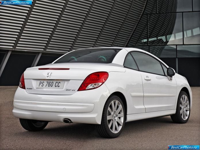 2010 Peugeot 207 Cc - фотография 12 из 20 2010 Peugeot 207 Cc - фотография 12 из 20
