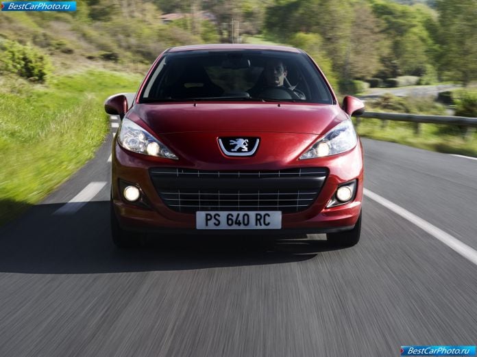 2010 Peugeot 207 Rc - фотография 18 из 27