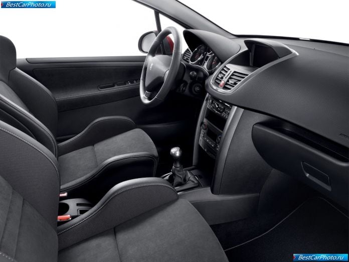 2010 Peugeot 207 Rc - фотография 22 из 27