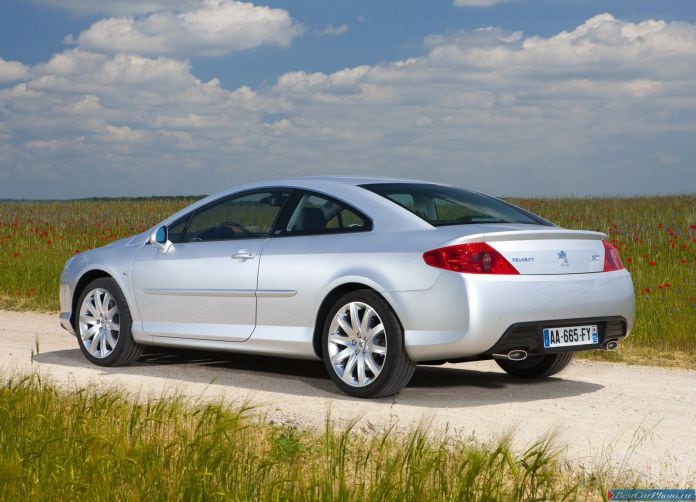 2010 Peugeot 407 Coupe - фотография 26 из 37 2010 Peugeot 407 Coupe - фотография 26 из 37
