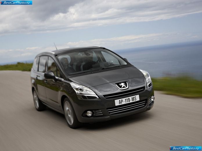 2010 Peugeot 5008 - фотография 2 из 80 2010 Peugeot 5008 - фотография 2 из 80
