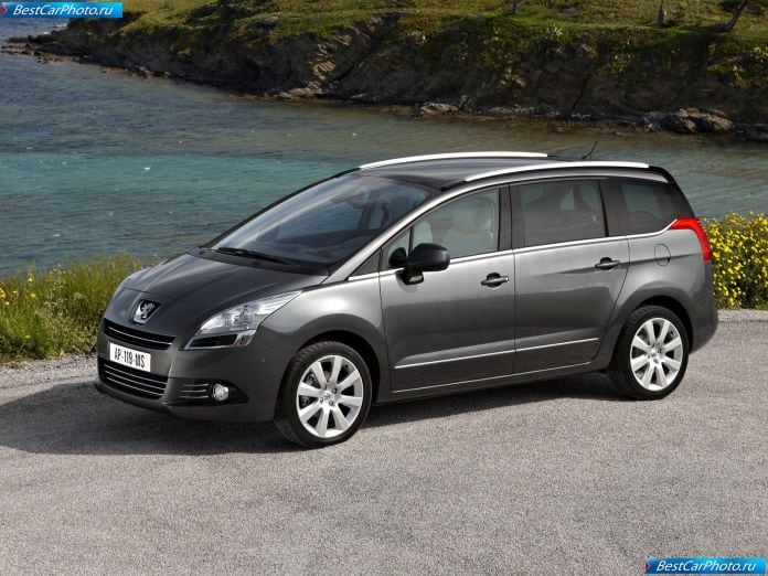 2010 Peugeot 5008 - фотография 8 из 80 2010 Peugeot 5008 - фотография 8 из 80