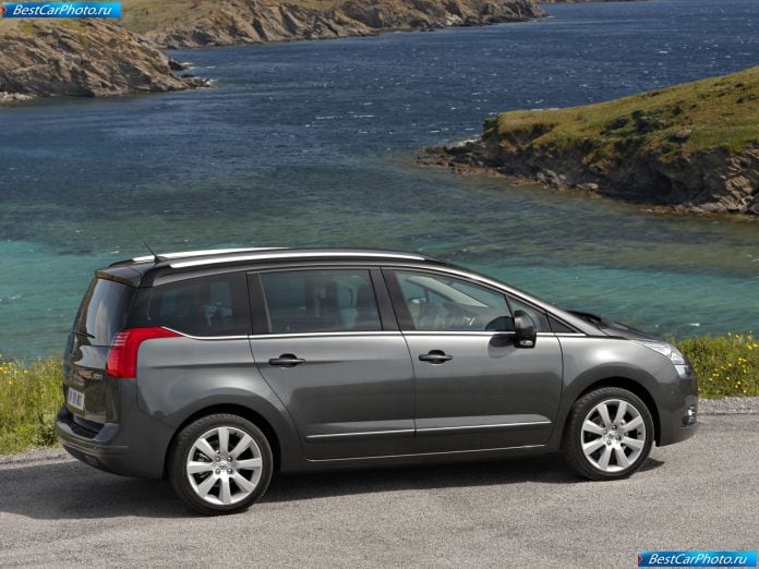 2010 Peugeot 5008 - фотография 20 из 80 2010 Peugeot 5008 - фотография 20 из 80
