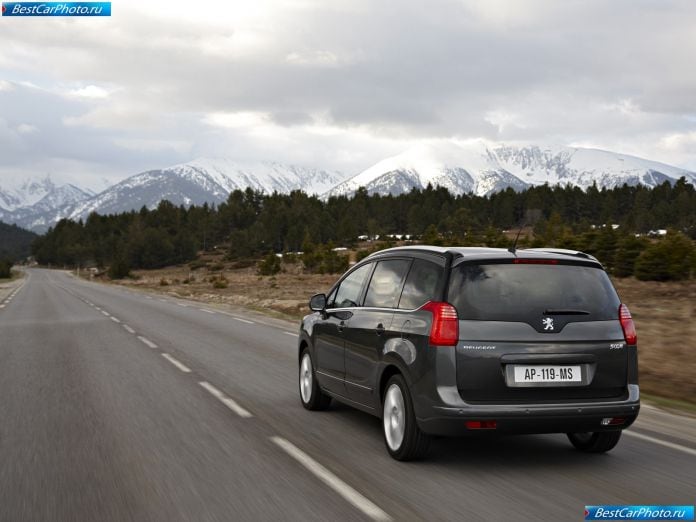 2010 Peugeot 5008 - фотография 26 из 80 2010 Peugeot 5008 - фотография 26 из 80
