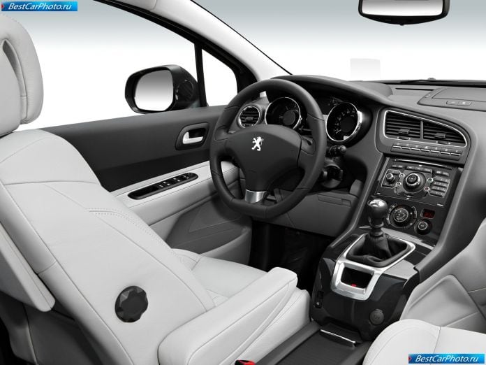2010 Peugeot 5008 - фотография 29 из 80 2010 Peugeot 5008 - фотография 29 из 80
