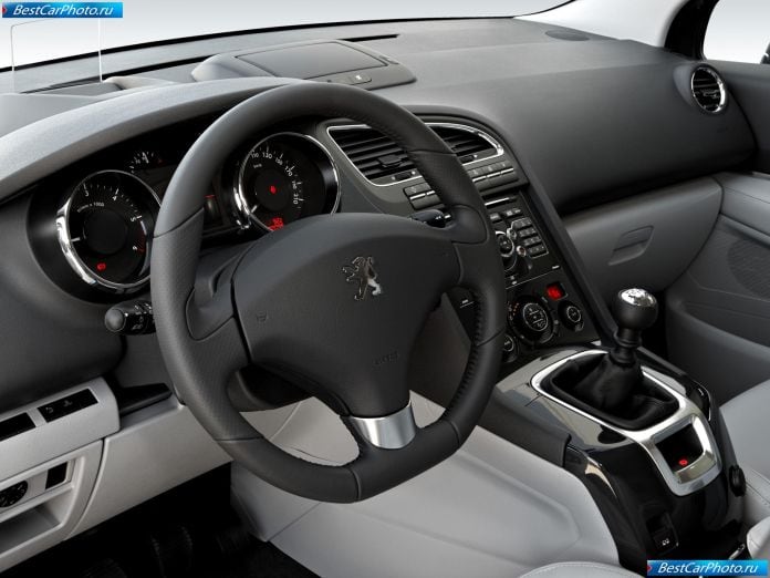 2010 Peugeot 5008 - фотография 31 из 80 2010 Peugeot 5008 - фотография 31 из 80