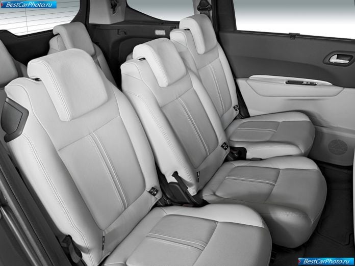 2010 Peugeot 5008 - фотография 39 из 80 2010 Peugeot 5008 - фотография 39 из 80
