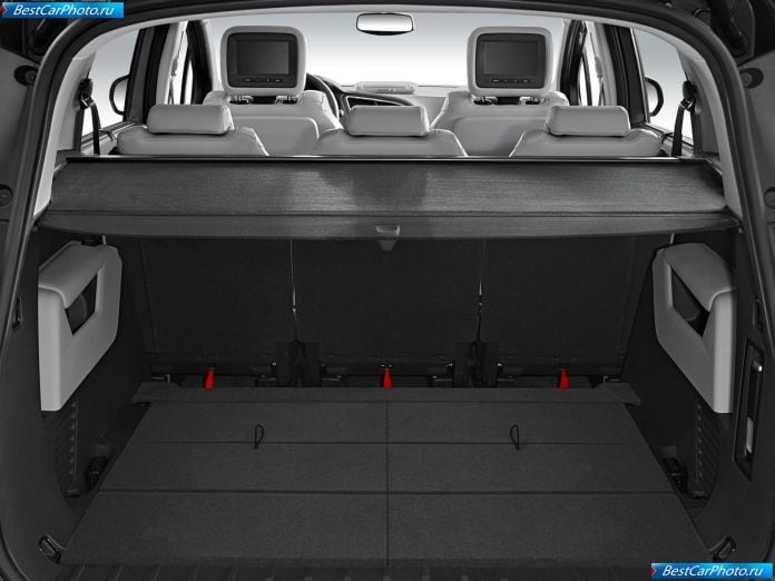 2010 Peugeot 5008 - фотография 47 из 80 2010 Peugeot 5008 - фотография 47 из 80