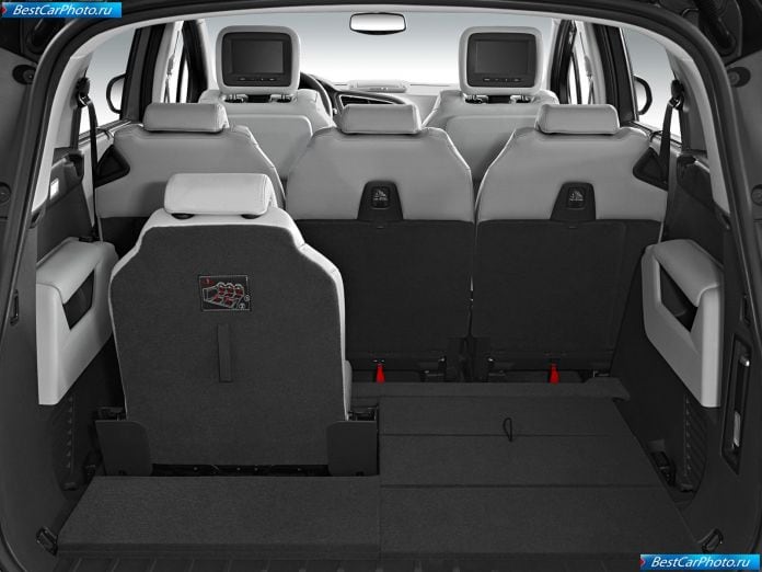 2010 Peugeot 5008 - фотография 48 из 80 2010 Peugeot 5008 - фотография 48 из 80