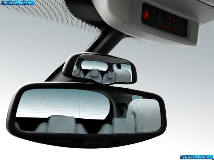 2010 Peugeot 5008 - фотография 53 из 80 2010 Peugeot 5008 - фотография 53 из 80
