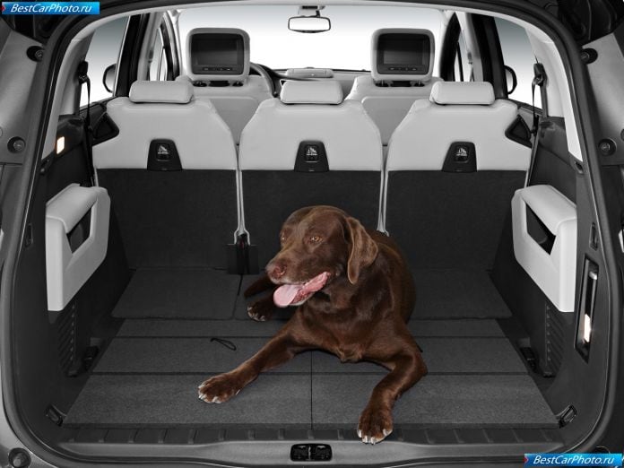 2010 Peugeot 5008 - фотография 57 из 80 2010 Peugeot 5008 - фотография 57 из 80