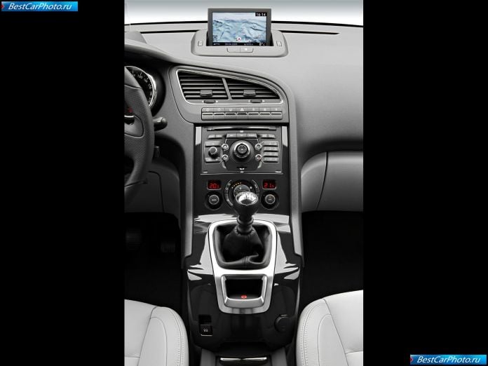 2010 Peugeot 5008 - фотография 62 из 80 2010 Peugeot 5008 - фотография 62 из 80