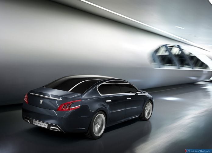 2010 Peugeot 5 Concept - фотография 5 из 17