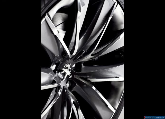 2010 Peugeot 5 Concept - фотография 15 из 17 2010 Peugeot 5 Concept - фотография 15 из 17