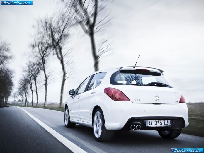 2011 Peugeot 308 Gti - фотография 9 из 14