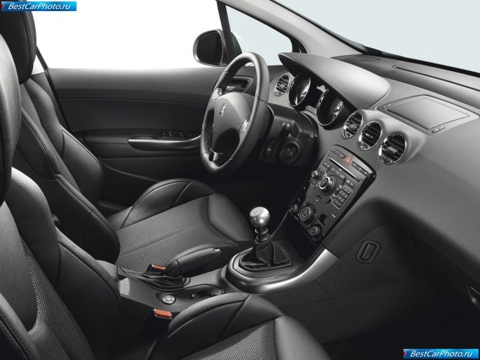 2011 Peugeot 308 Gti - фотография 10 из 14 2011 Peugeot 308 Gti - фотография 10 из 14