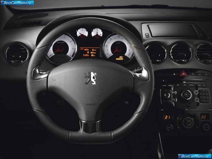 2011 Peugeot 308 Gti - фотография 11 из 14 2011 Peugeot 308 Gti - фотография 11 из 14